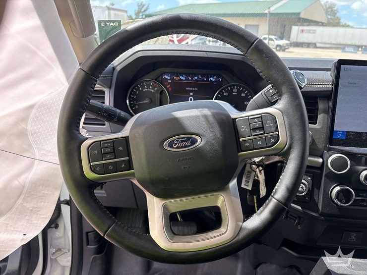 2024-ford-expedition-image-13