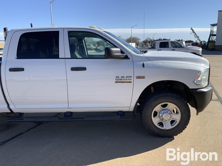 2017-dodge-2500-image-15