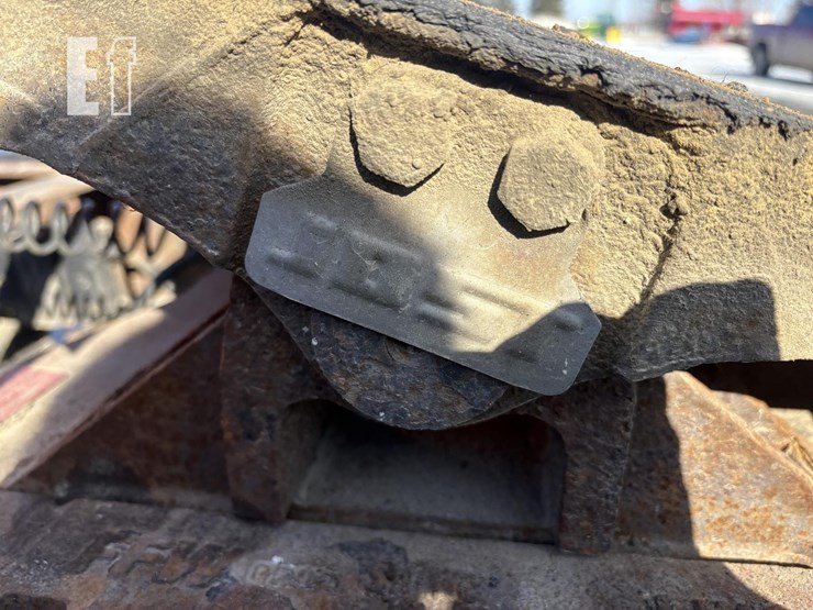 2004-freightliner-columbia-112-image-17