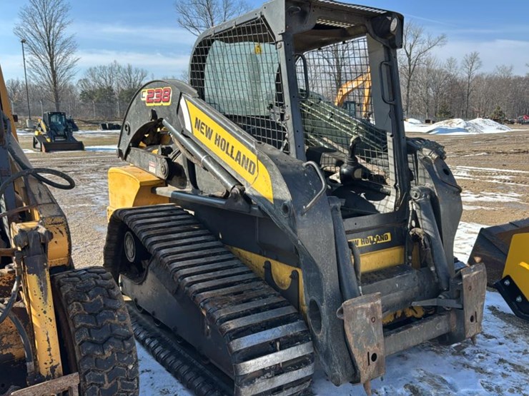 2011-new-holland-c238-image-5