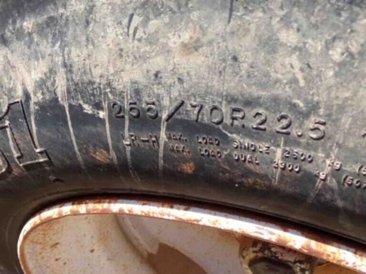 1998-neville-trailer-image-7