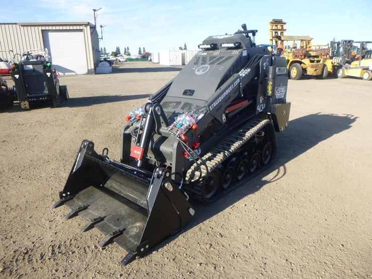 2025-kubota-d1703-image-1