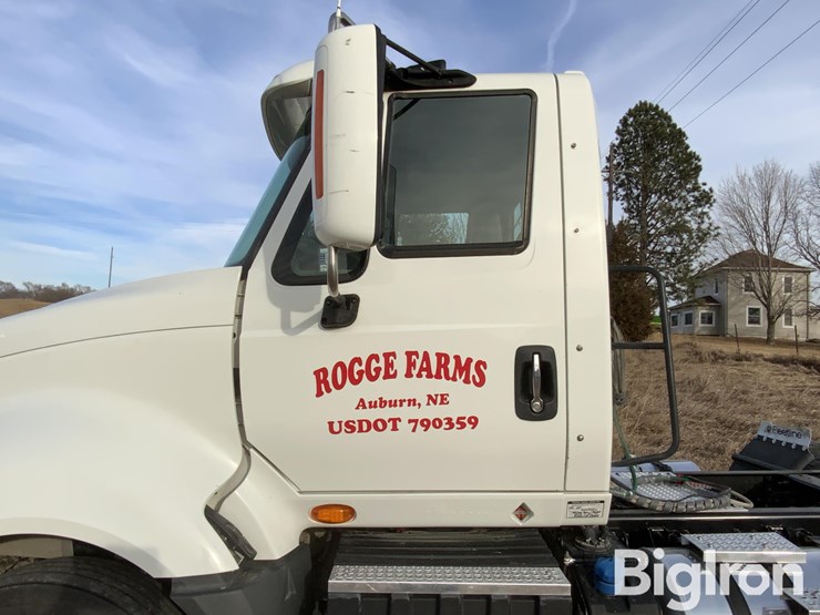 2016-international-prostar-image-17