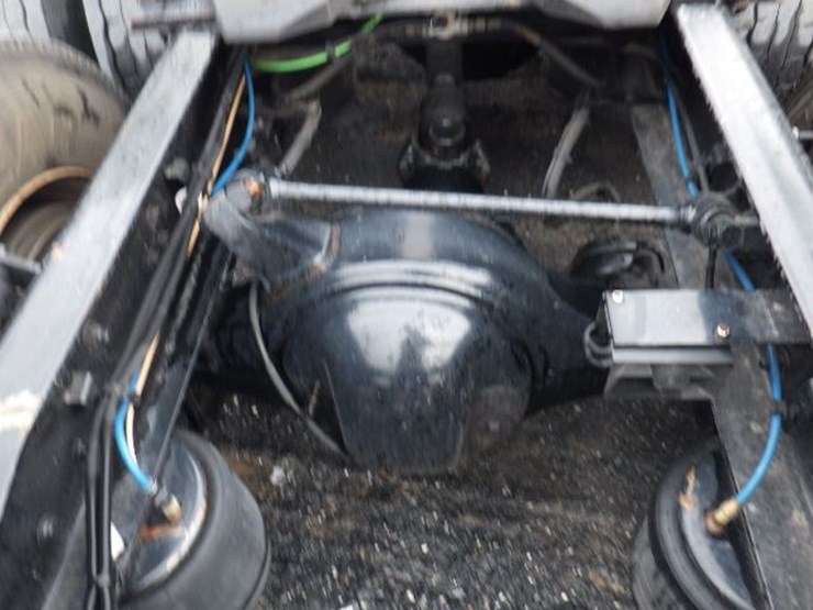 2017-freightliner-cascadia-125-evolution-image-14