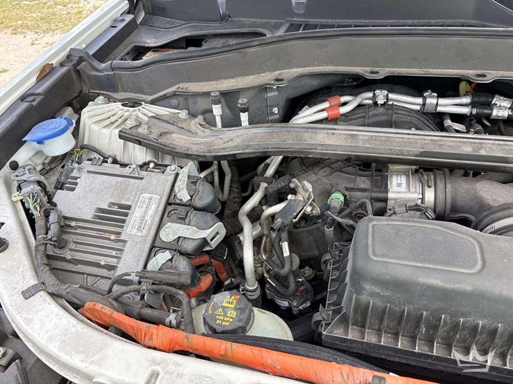 2020-ford-explorer-image-8