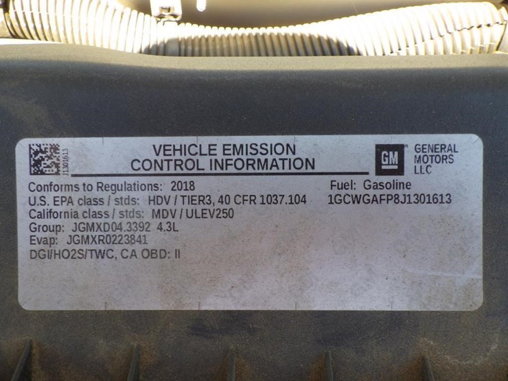 2018-chevrolet-express-2500-image-12