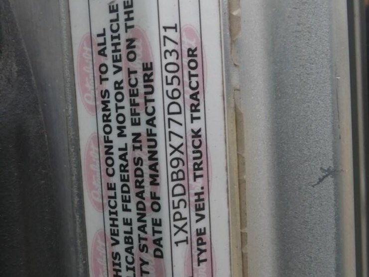 2007-peterbilt-379-image-23