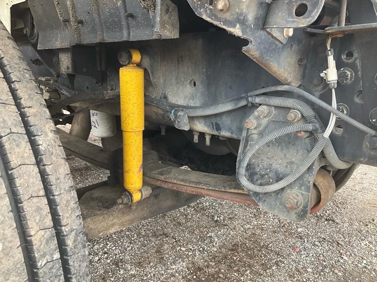 2014-international-7300-image-112