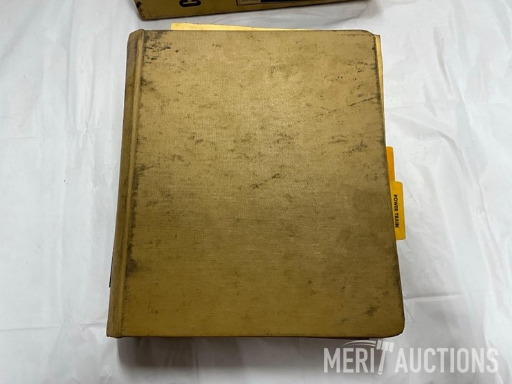 caterpillar-m318-image-3