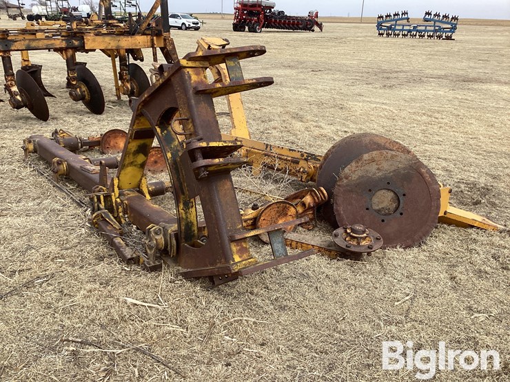 baker-reversible-disc-plows-image-5
