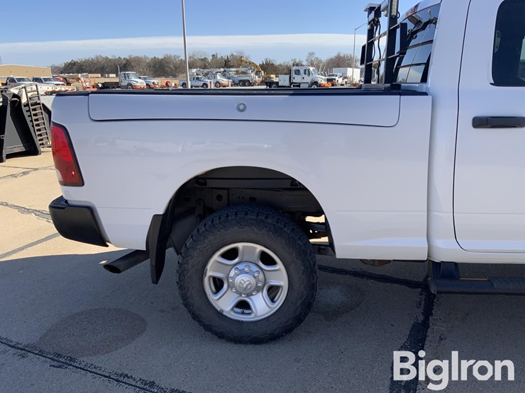 2017-dodge-2500-image-16