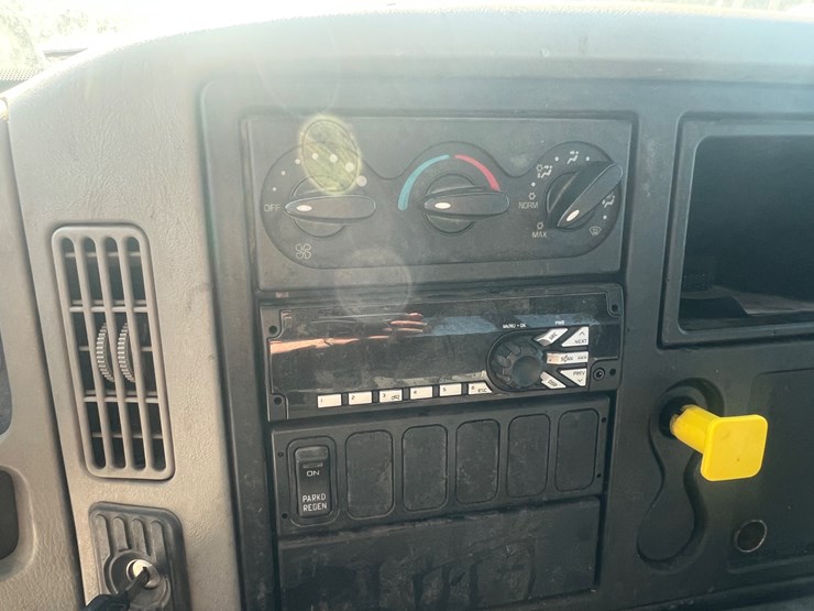 2015-international-4300-image-30