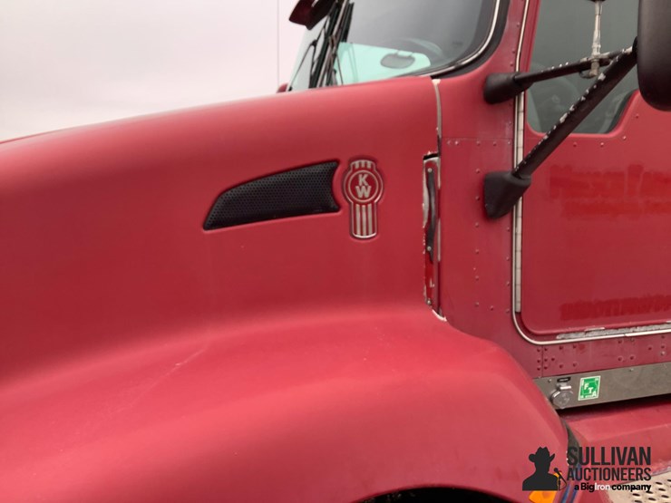 2009-kenworth-t660-image-11