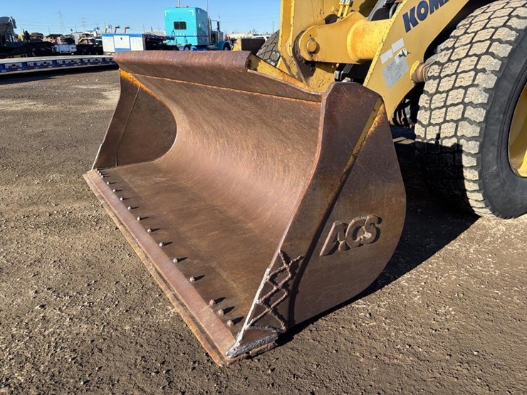 2007-komatsu-wa200-5-image-9