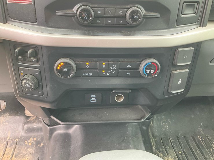 2021-ford-f150-xl-image-67