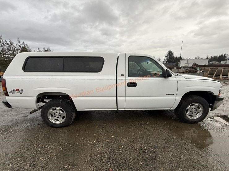 2000-chevrolet-silverado-1500-image-9