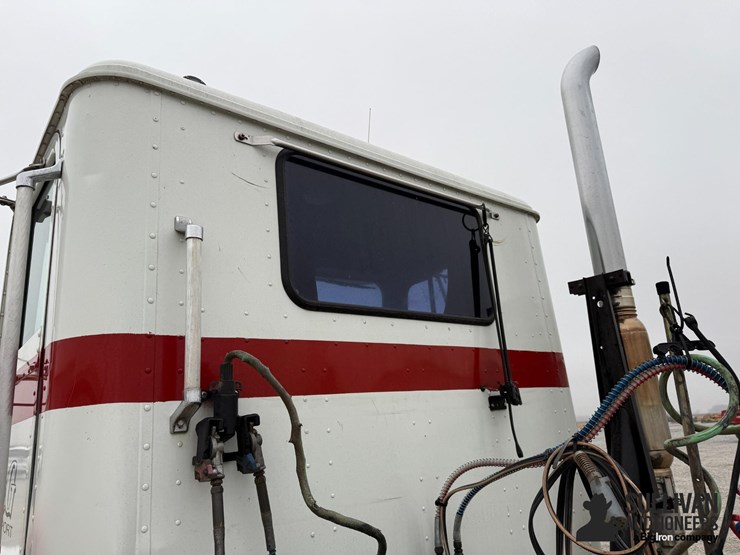 1993-international-9400-image-18