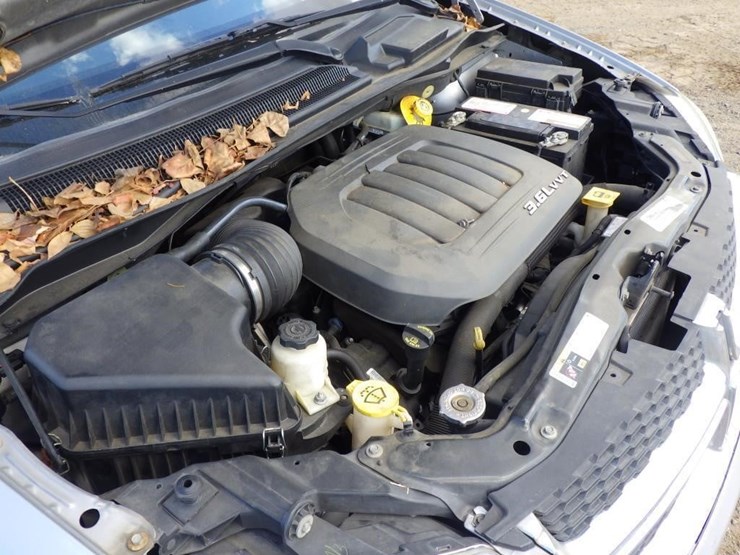 2015-dodge-grand-caravan-image-11