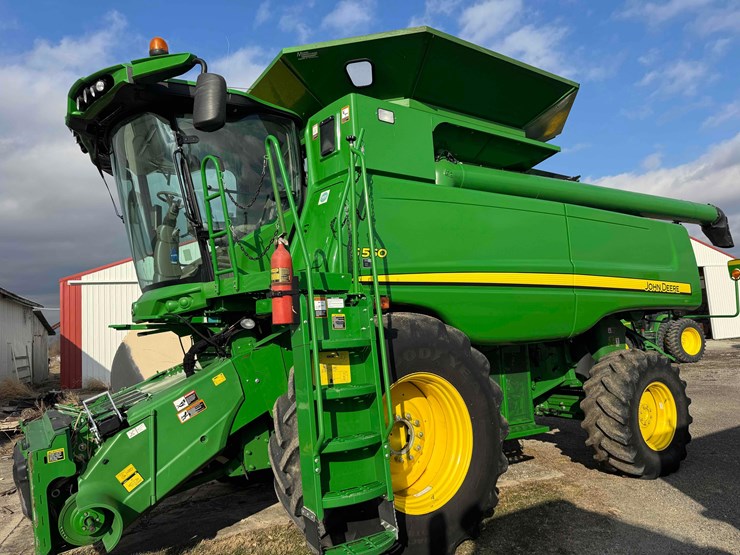 2013-john-deere-s550-image-25