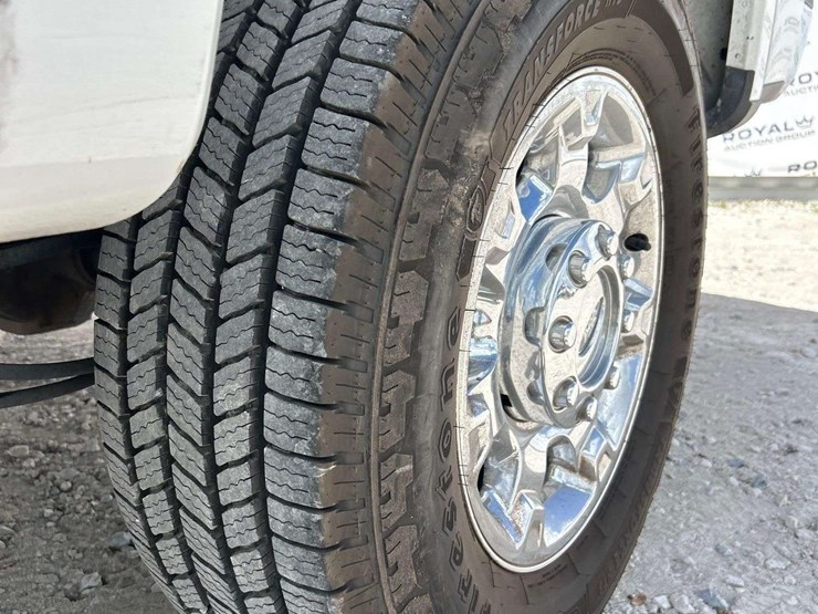 2020-ford-f250-image-25