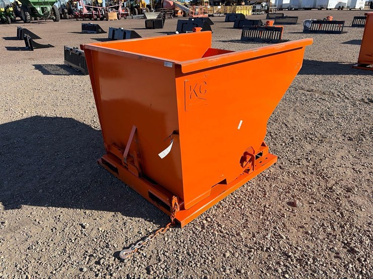 self-dumping-hopper-with-fork-pockets-image-4