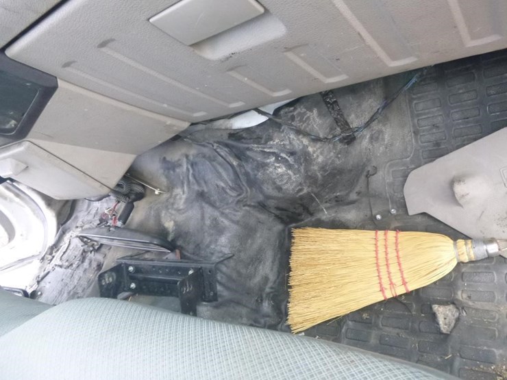 2008-ford-f550-image-28