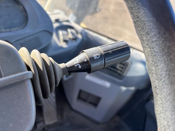 2007-komatsu-wa200-5-image-34