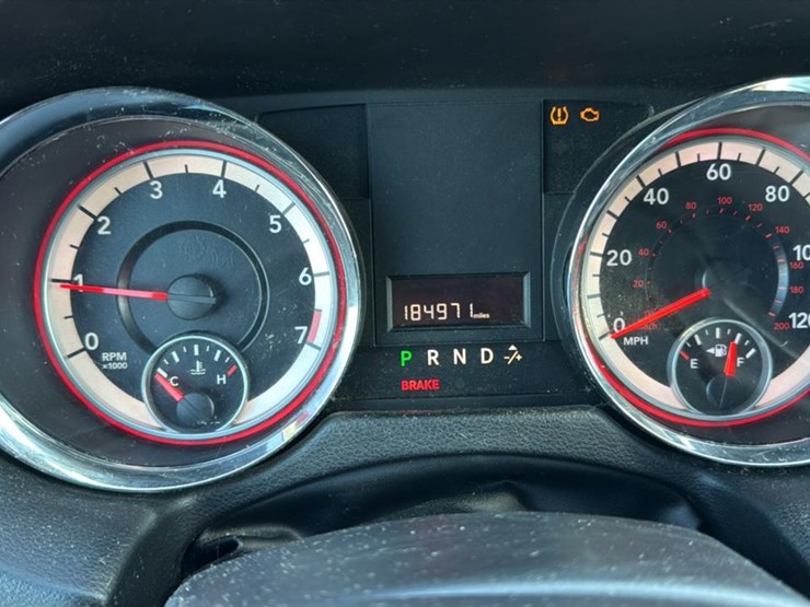 2015-dodge-grand-caravan-sxt-image-22