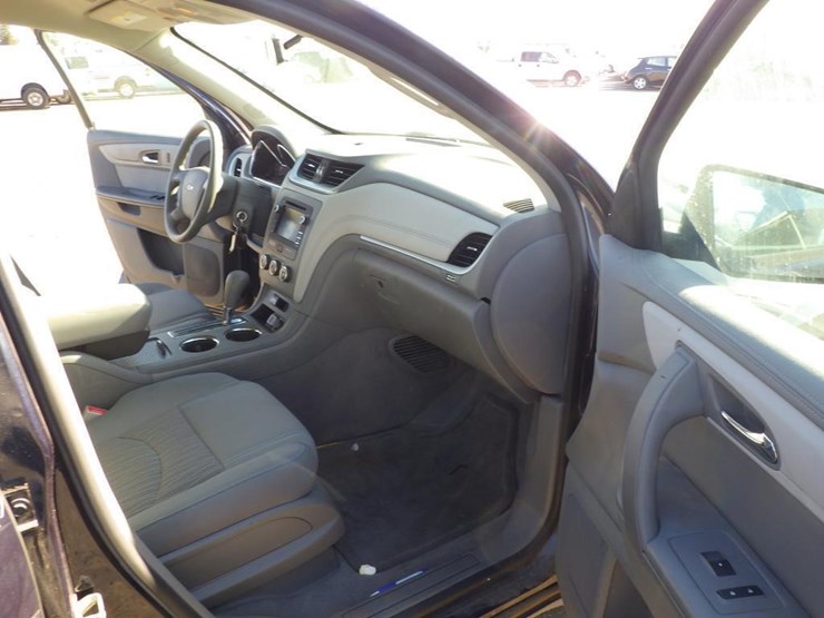 2017-chevrolet-traverse-image-6