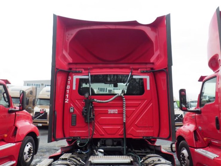 2018-international-prostar-image-11