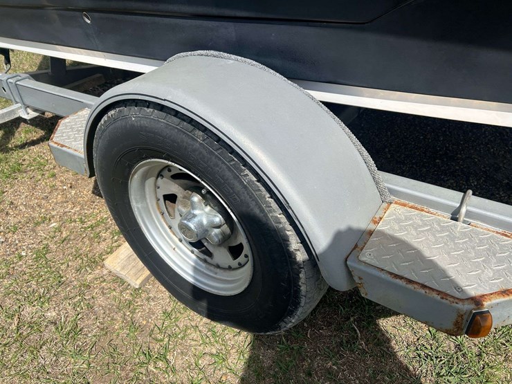 2006-mako-210cc-boat-250hp-mercury-image-31