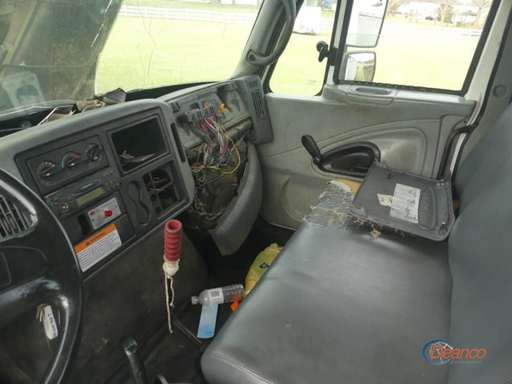 2007-international-durastar-4300-image-13