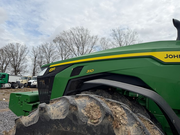 2023-john-deere-8r-310-image-32