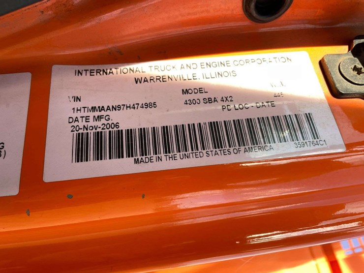 2007-international-durastar-4300-image-31