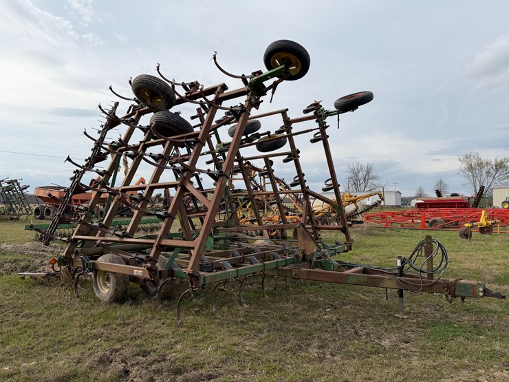 john-deere-38-image-2