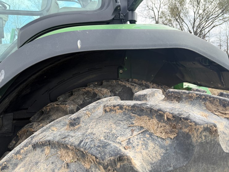 2023-john-deere-8r-310-image-6