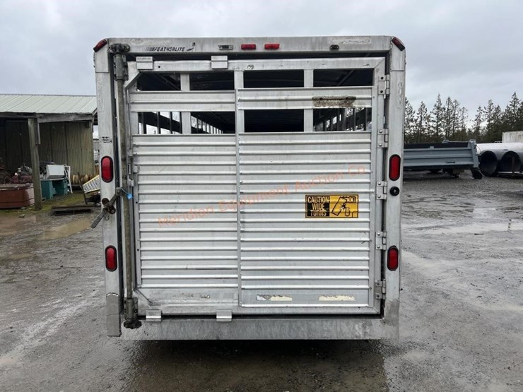 1996-featherlite-8120-image-4