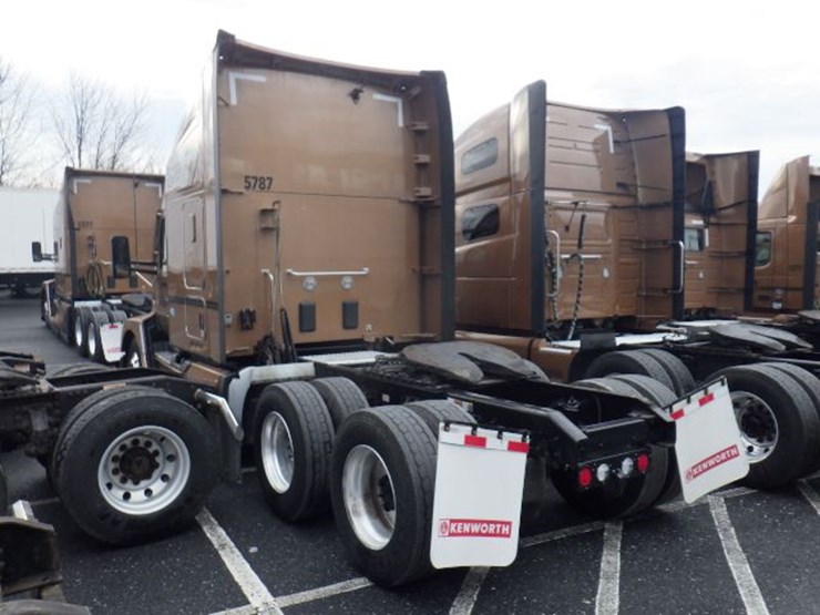 2024-kenworth-t680-image-13