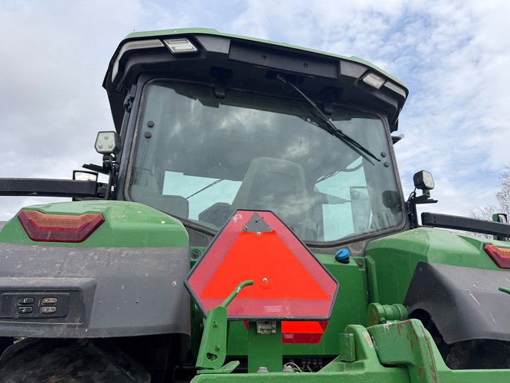 2023-john-deere-8r-310-image-26