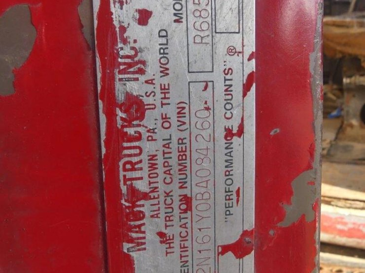 1981-mack-r685st-image-9