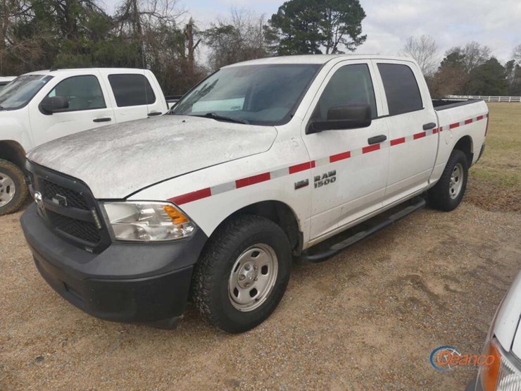 2015-dodge-ram-1500-image-11