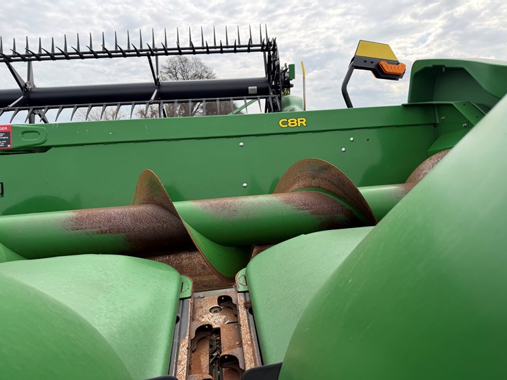 john-deere-c8r-image-31