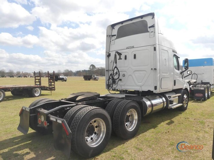 2023-freightliner-cascadia-116-image-2