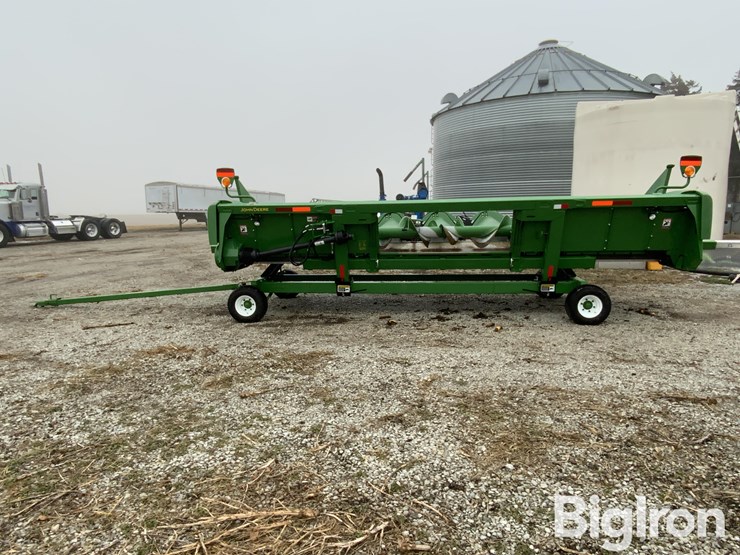 2019-john-deere-708c-image-6
