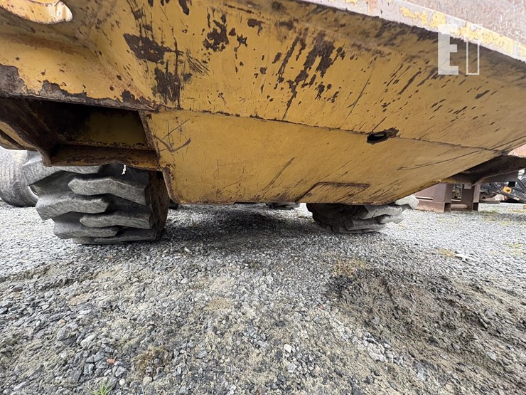 2013-caterpillar-262c2-image-10