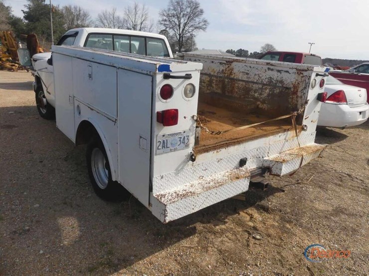 1990-chevrolet-3500-image-3