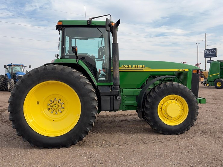 john-deere-8110-image-3
