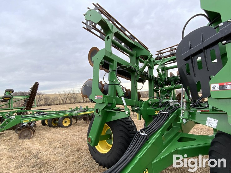 2023-john-deere-2680h-image-14