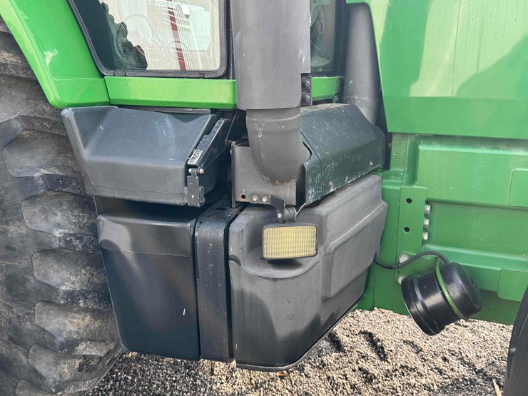 1995-john-deere-8200-image-32