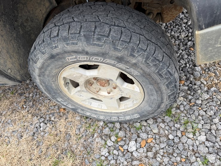 2005-chevrolet-silverado-1500-image-8